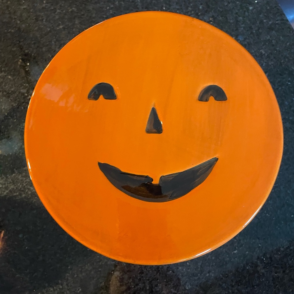 Johanna Parker Pumpkin Cake Stand